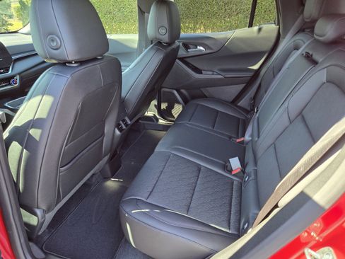 New 2026 Chevrolet Equinox LT w/ Convenience Package II image 6