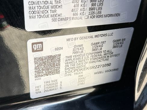 Used 2024 Chevrolet Silverado 1500 LT AWD/4WD image 26