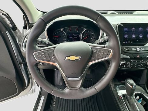 Used 2020 Chevrolet Equinox Premier w/ Premier Redline Edition FWD image 11