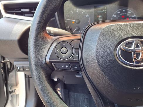 Certified 2025 Toyota Corolla LE FWD image 10
