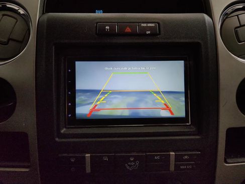 Used 2010 Ford F150 XLT image 17