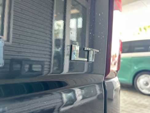 Used 2023 Chevrolet Silverado 1500 LT image 46