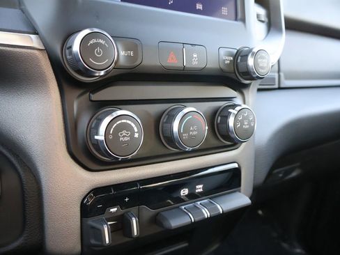 Used 2024 RAM 3500 Big Horn image 30