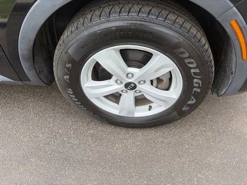 Used 2021 Kia Sorento LX FWD image 42