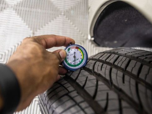 Used 2014 Chevrolet Impala LT w/ Convenience Package image 45