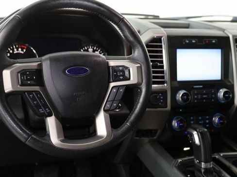 Used 2015 Ford F150 Platinum w/ Equipment Group 701A Luxury image 5