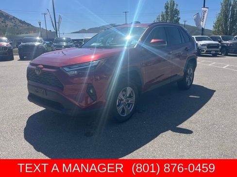Used 2025 Toyota RAV4 XLE AWD/4WD image 7