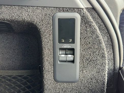 New 2026 Land Rover Range Rover SE AWD/4WD image 36