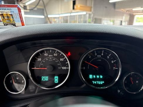 Used 2016 Jeep Wrangler Unlimited Sport w/ Connectivity Group AWD/4WD image 15