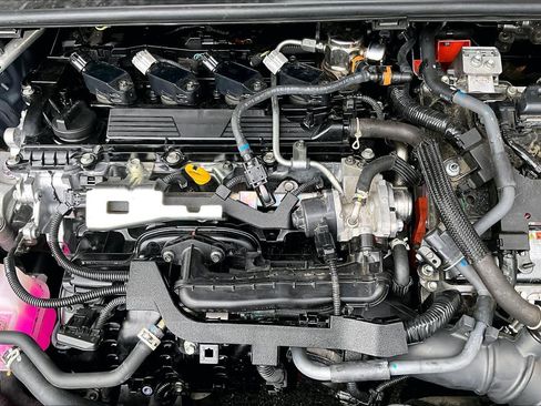 Certified 2024 Toyota Prius XLE FWD image 33