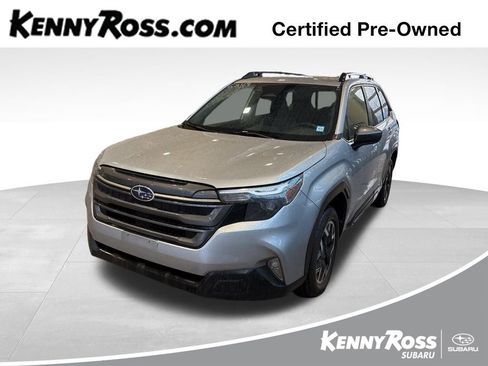 Used 2025 Subaru Forester Premium image 1