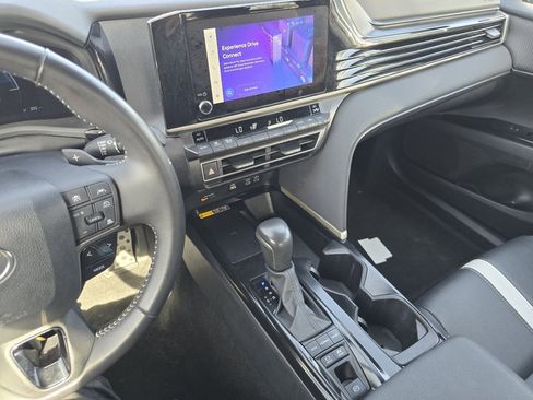 Certified 2025 Toyota Camry SE image 27