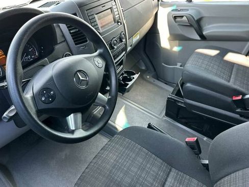 Used 2016 Mercedes-Benz Sprinter 2500 image 10
