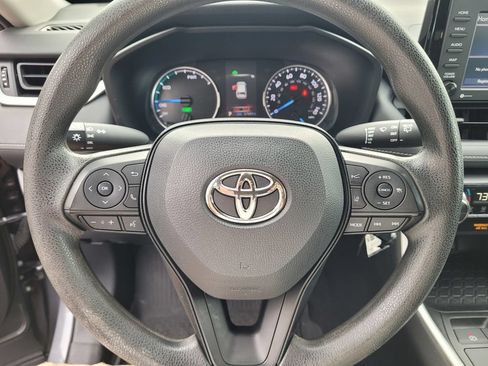 Used 2022 Toyota RAV4 LE AWD/4WD image 16