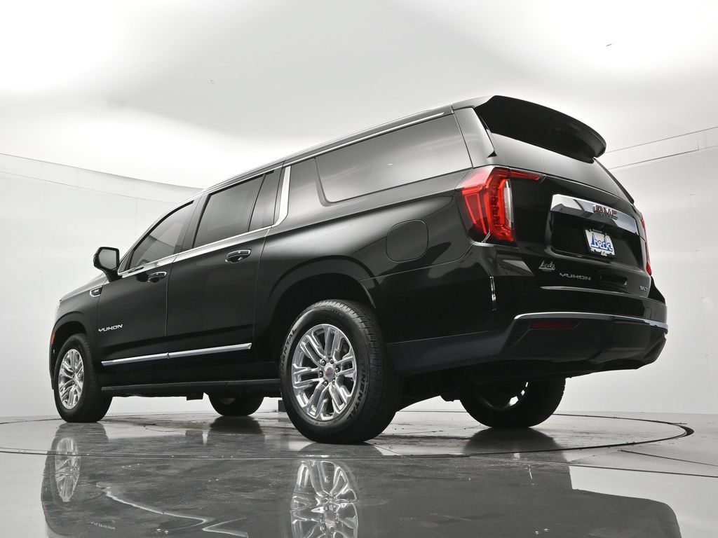 Used 2023 GMC Yukon XL SLT w/ SLT Luxury Package AWD/4WD image 45