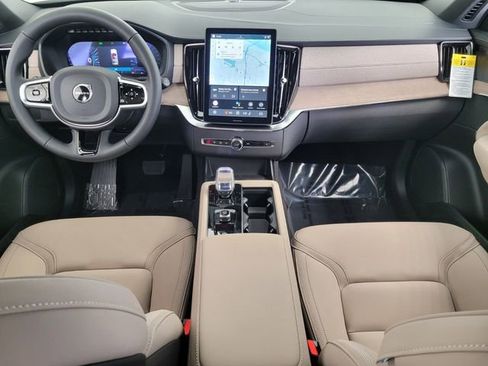 New 2026 Volvo XC90 B6 Plus w/ Protection Package Premier AWD/4WD image 13