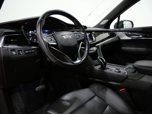 Used 2022 Cadillac XT6 Premium Luxury w/ Technology Package image 12