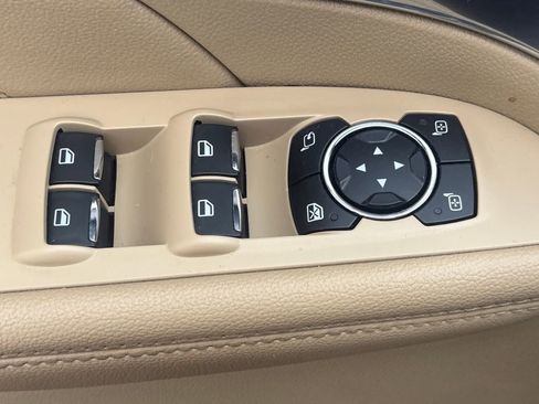 Used 2017 Ford Explorer Limited image 7