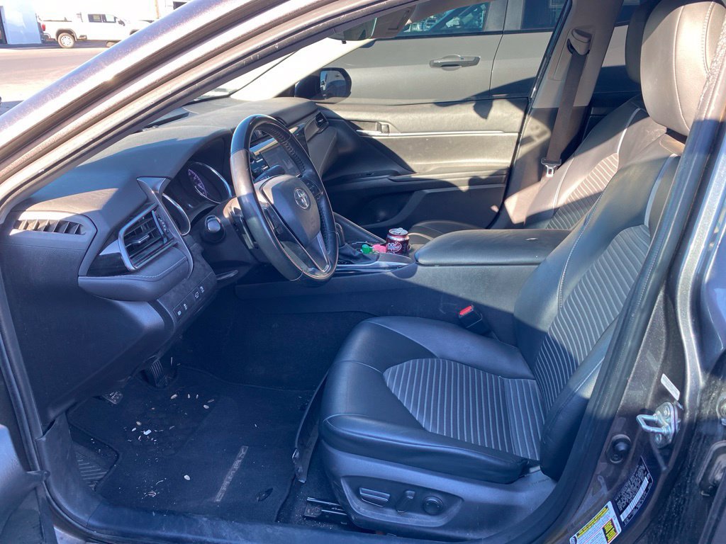 Used 2020 Toyota Camry SE w/ Carpet Mat Package FWD image 7