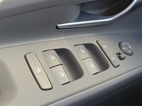 Certified 2025 Hyundai Elantra Blue image 15