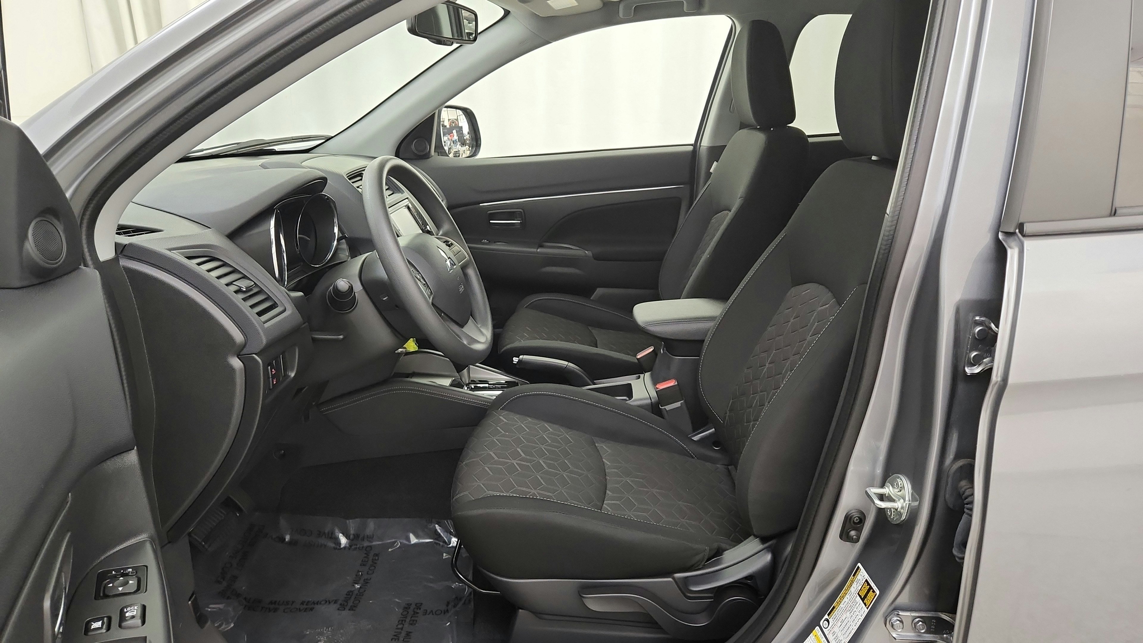 Used 2025 Mitsubishi Outlander Sport ES AWD/4WD image 18