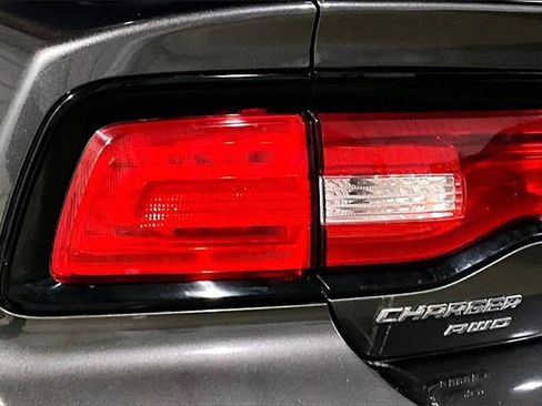 Used 2014 Dodge Charger SXT image 8