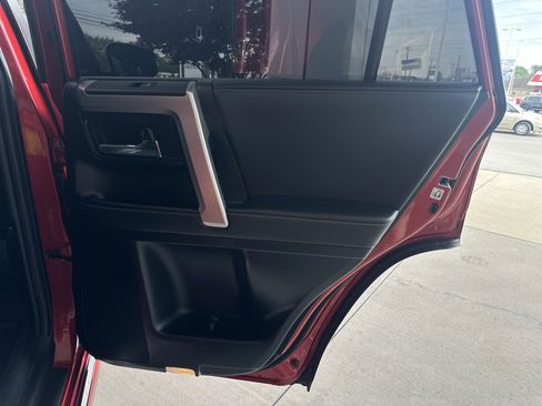 Certified 2023 Toyota 4Runner Limited AWD/4WD image 17