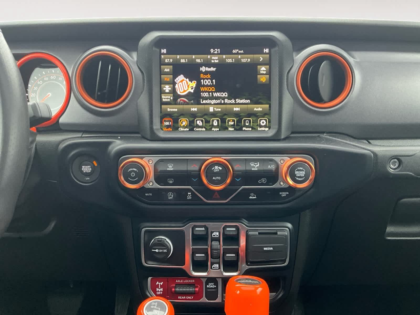 Used 2023 Jeep Gladiator Mojave w/ LED Lighting Group AWD/4WD image 11