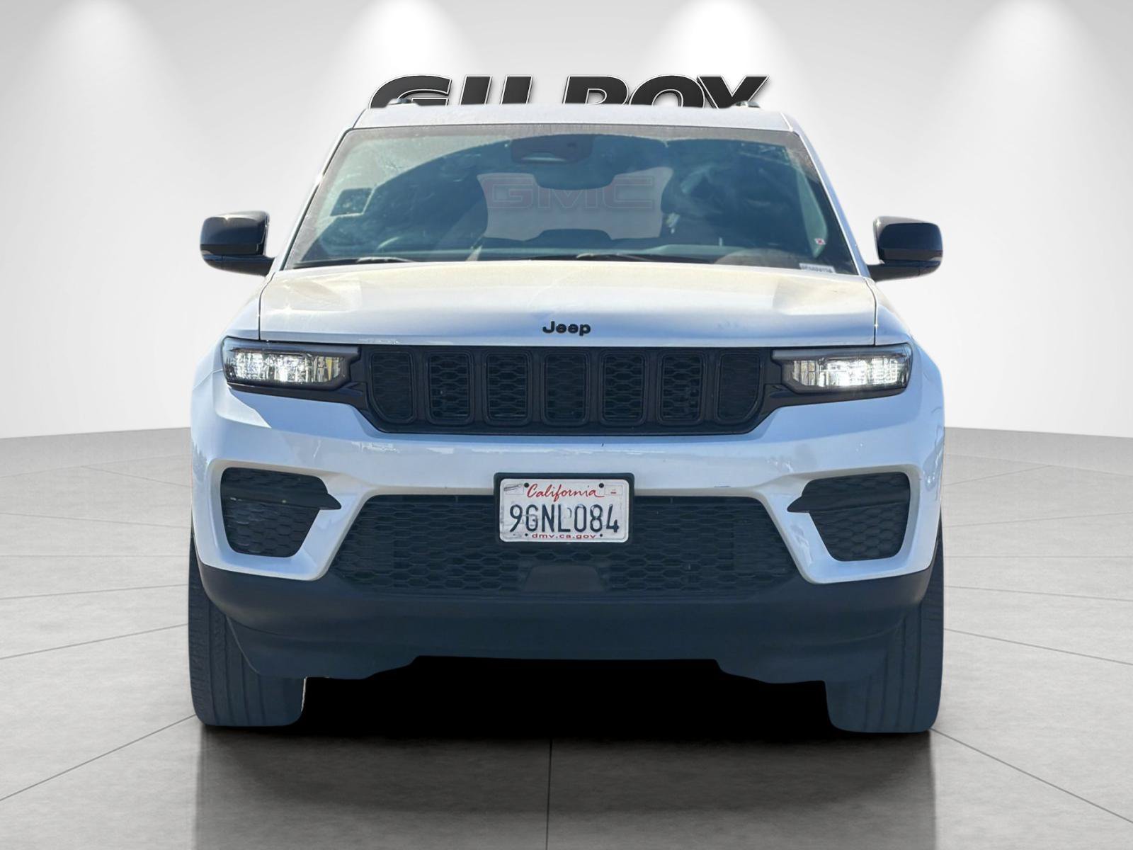 Used 2023 Jeep Grand Cherokee Altitude AWD/4WD image 8