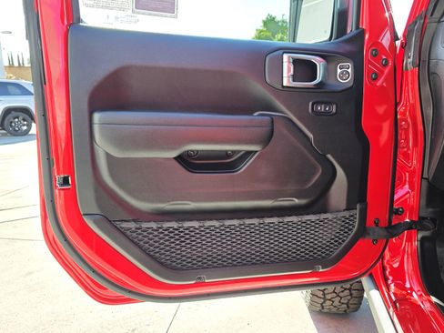 New 2025 Jeep Gladiator Rubicon w/ Technology Group image 11