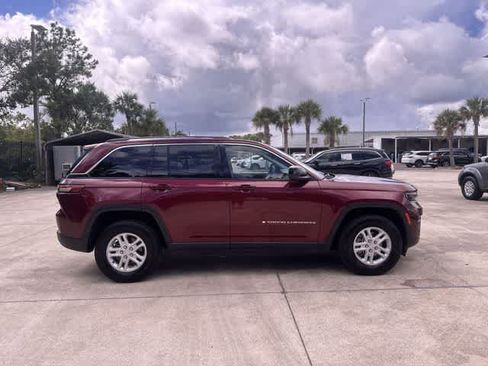 Used 2023 Jeep Grand Cherokee Laredo RWD image 15