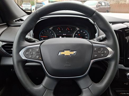 Used 2023 Chevrolet Traverse LT w/ LT Premium Package image 21