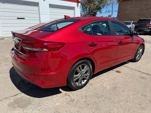 Used 2017 Hyundai Elantra SE image 7