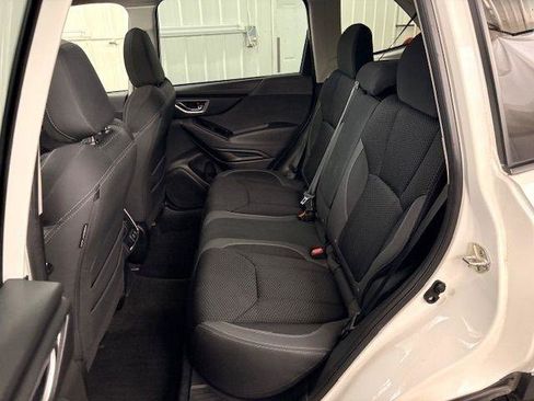 Used 2020 Subaru Forester Premium image 9
