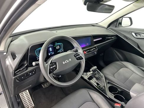 Used 2023 Kia Niro EX Touring FWD image 21