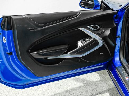 Used 2018 Chevrolet Camaro SS RWD image 45