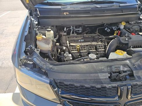Used 2020 Dodge Journey SE w/ SE Popular Equipment Group FWD image 22