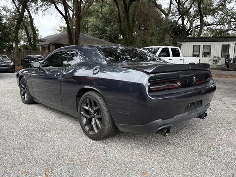 Used 2019 Dodge Challenger R/T w/ Driver Convenience Group image 3