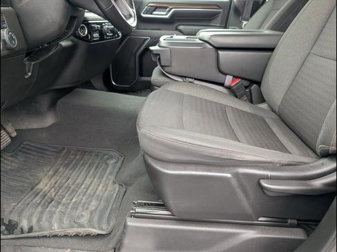 Used 2024 Chevrolet Silverado 2500 LT image 12