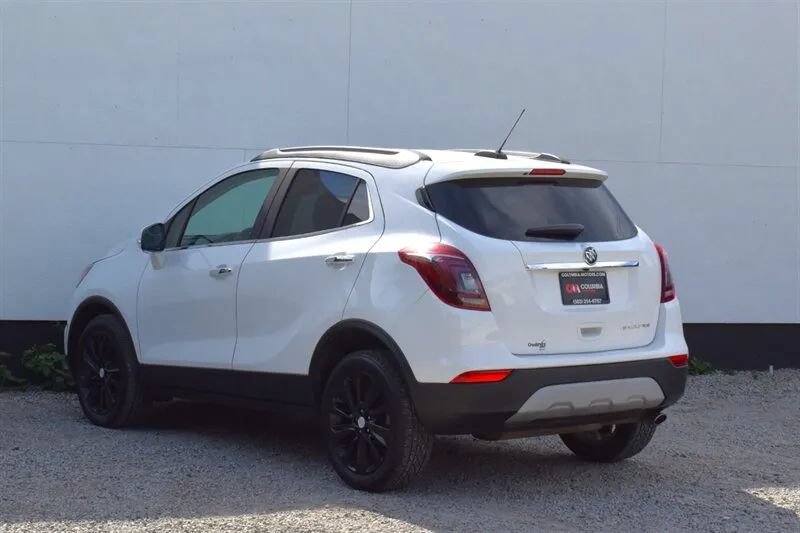 Used 2020 Buick Encore Essence FWD image 2