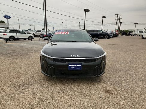Used 2025 Kia K4 GT-Line w/ GT-Line Premium Package FWD image 2