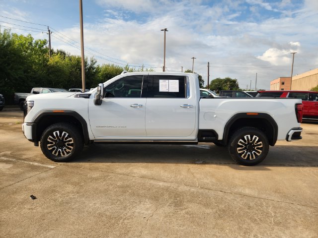 Used 2026 GMC Sierra 2500 Denali Ultimate w/ Max Trailering Package AWD/4WD image 4
