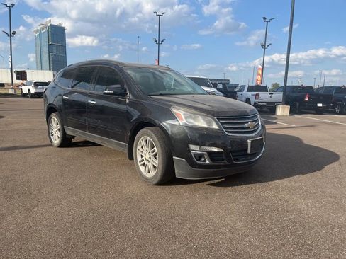 Used 2015 Chevrolet Traverse LT w/ Style and Technology Package image 9