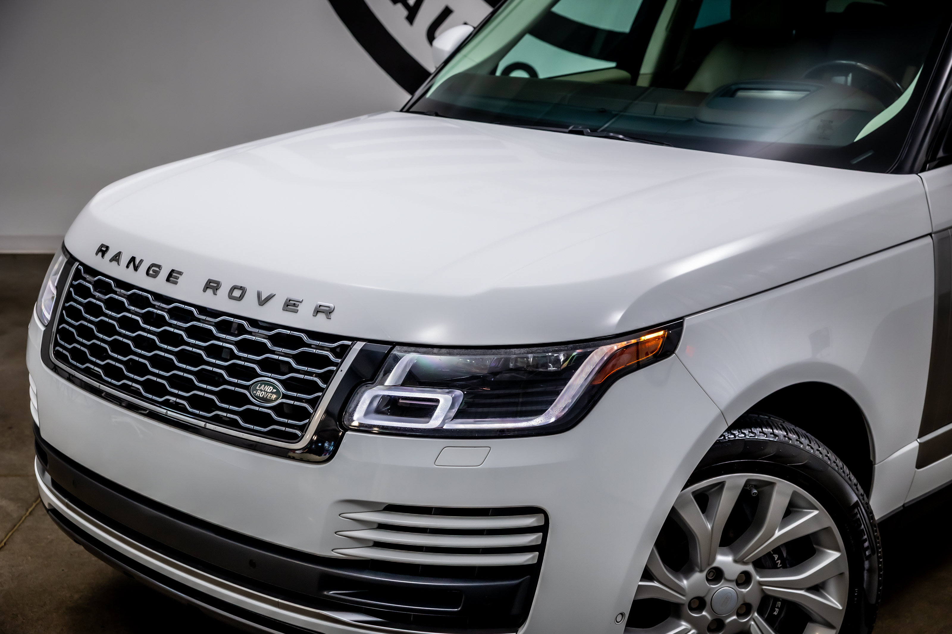 Used 2019 Land Rover Range Rover Supercharged AWD/4WD image 19