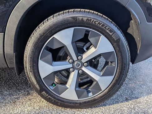 Used 2025 Volvo XC40 B5 Plus w/ Protection Package Premier image 30