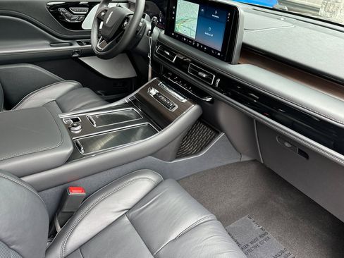New 2025 Lincoln Aviator Reserve w/ Luxury Package image 15