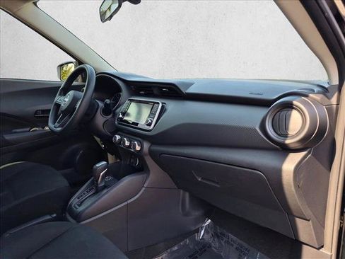 Used 2023 Nissan Kicks S FWD image 19