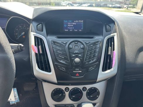 Used 2013 Ford Focus SE w/ SE Winter Pkg FWD image 14