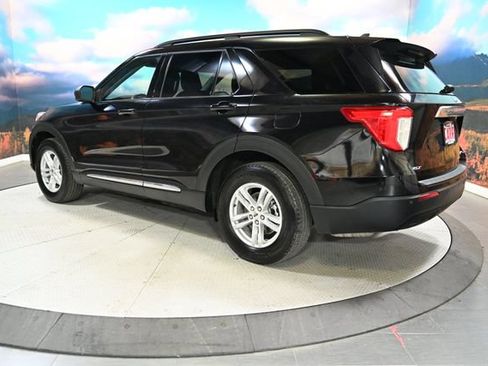 Used 2021 Ford Explorer XLT AWD/4WD image 5