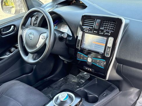 Used 2013 Nissan Leaf SV w/ LED & Quick Charge Pkg FWD image 29